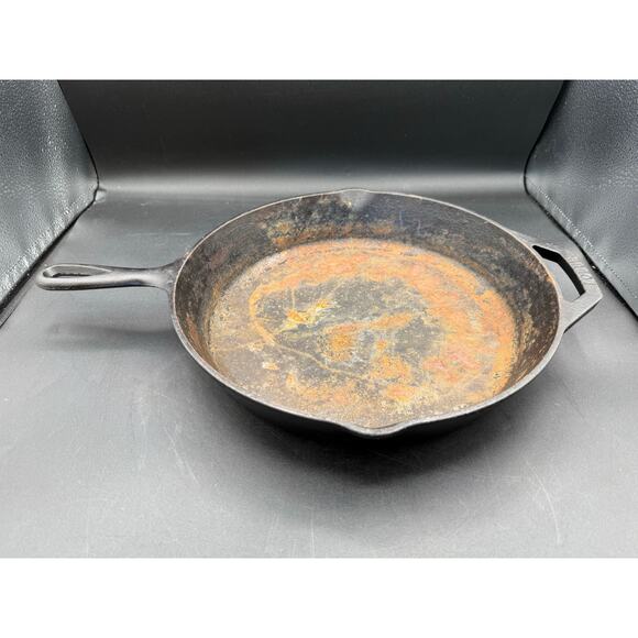 Lodge 10SK Cast Iron Skillet 12"Frying Pan-Double Handle Pour– USA #53 - Picture 7 of 7